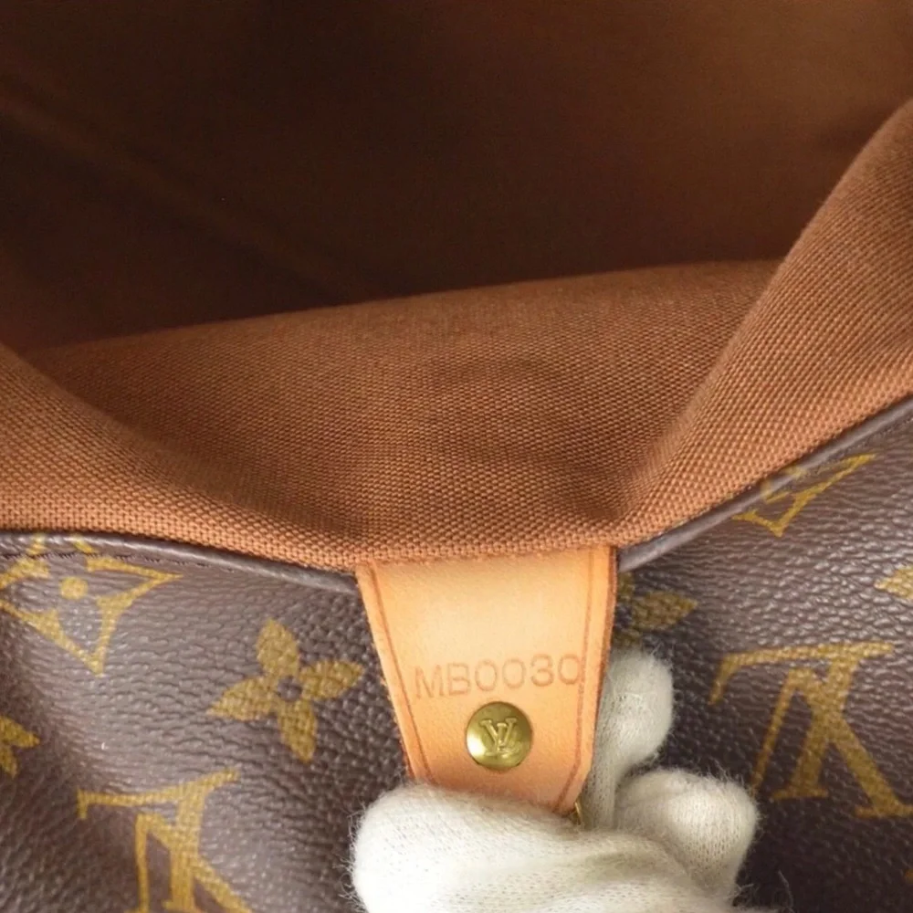 Louis Vuitton Monogram Shoulder Bag - Picture 9 of 13